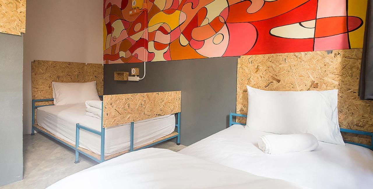 Bed Hostel Phuket Exterior foto