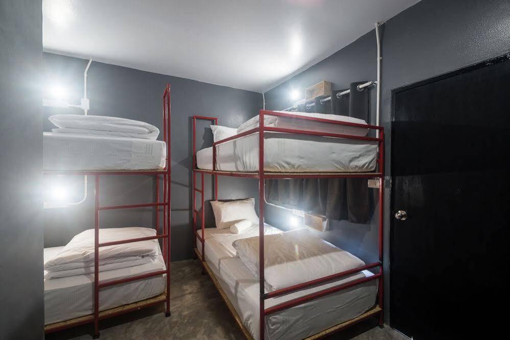 Bed Hostel Phuket Exterior foto